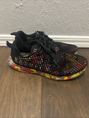 NOBULL Black Mesh Athletic Shoes with Multicolor Floral Sole